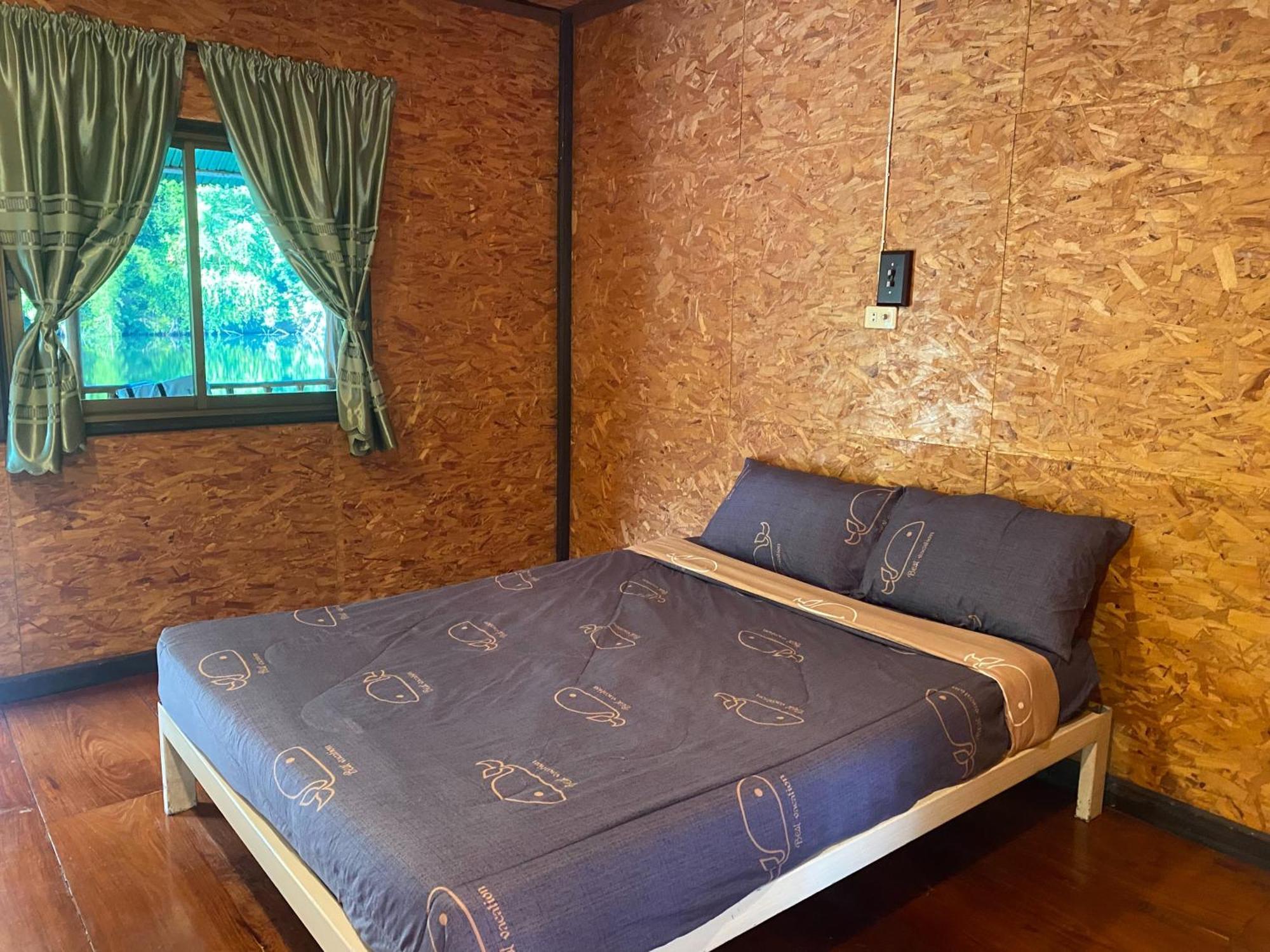 แพจิตรธาดาธารน้ำ Hotell Tha Kradan Eksteriør bilde