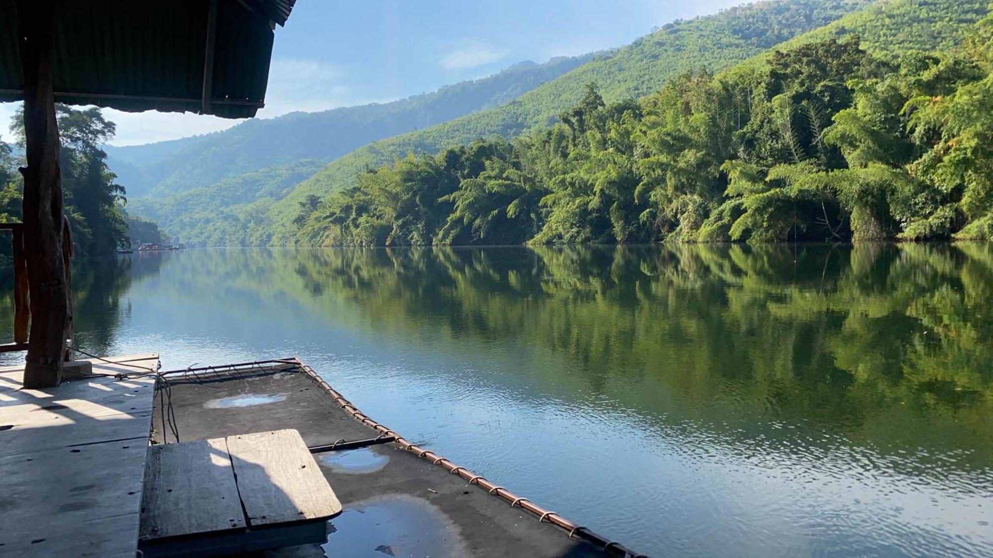 แพจิตรธาดาธารน้ำ Hotell Tha Kradan Eksteriør bilde