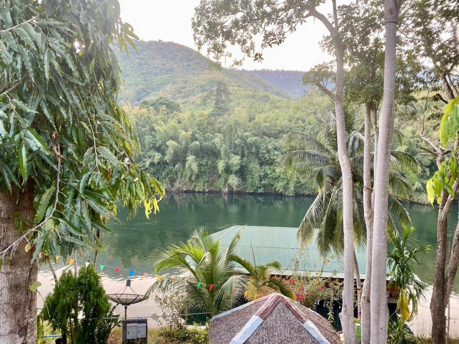 แพจิตรธาดาธารน้ำ Hotell Tha Kradan Eksteriør bilde
